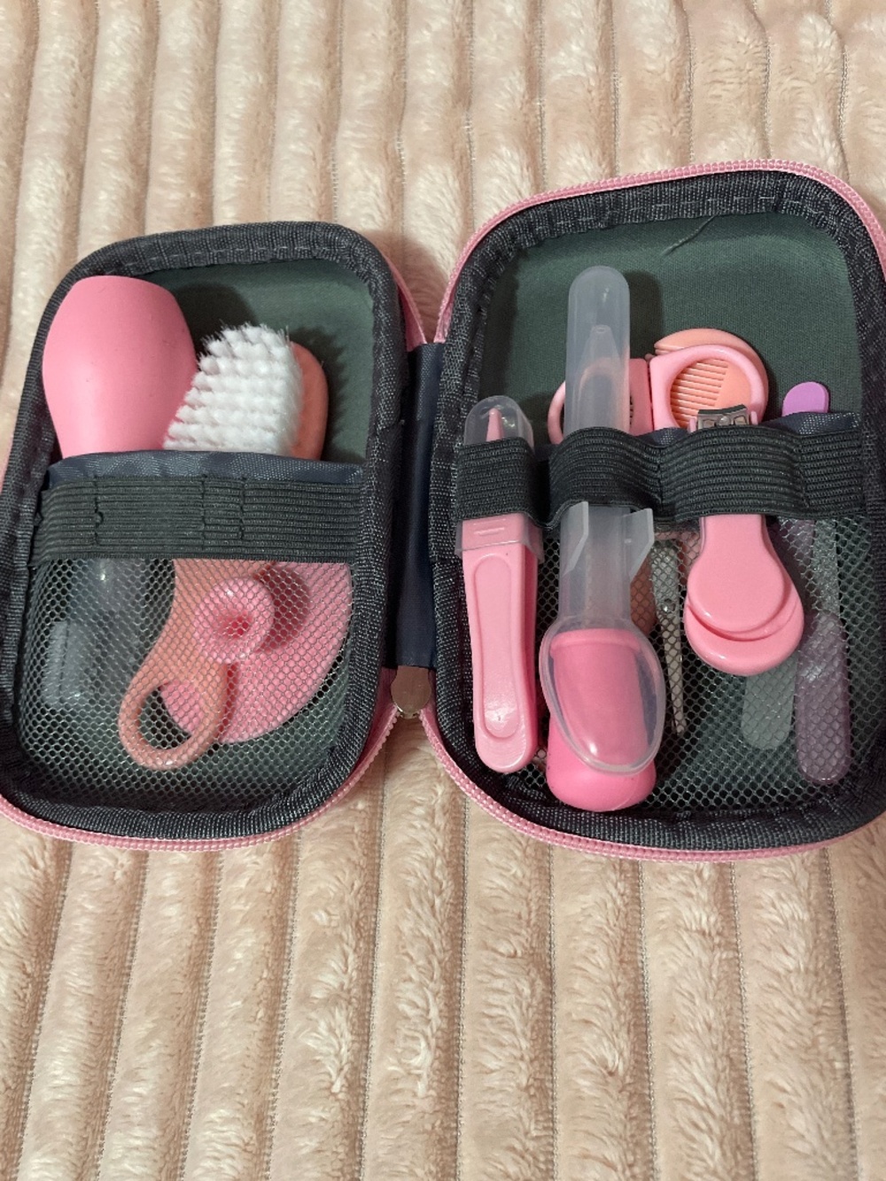 Baby grooming kit